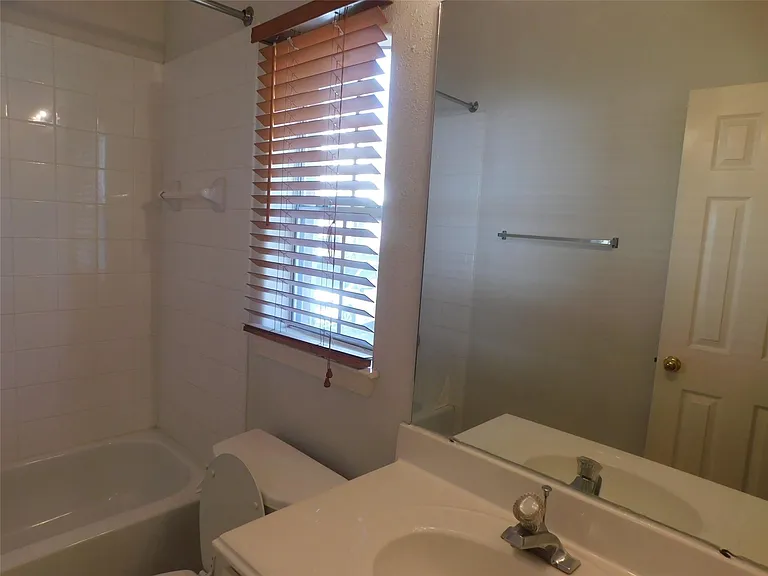 2710 Grants Lake Blvd #G3 — Photo 30