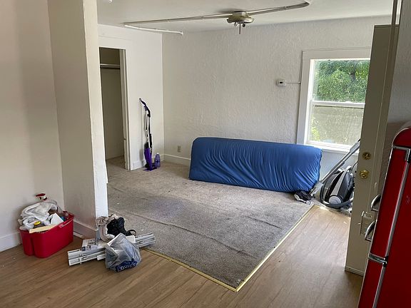 4th image of 547 Ralston St #4