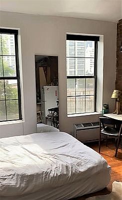 2nd image of 313 E 60th St APT 2B