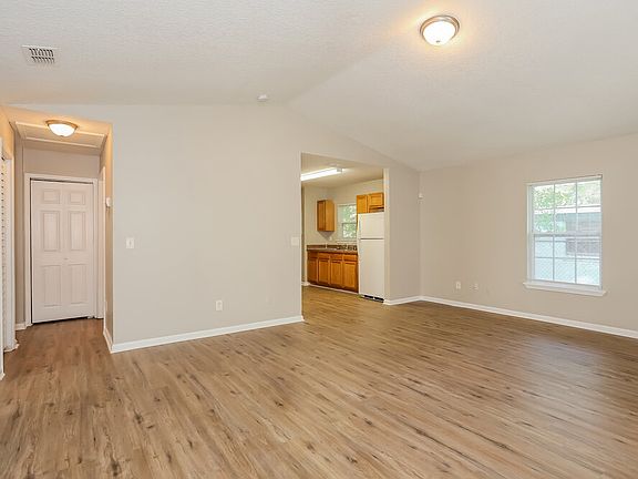 5th image of 9017 4th Ave