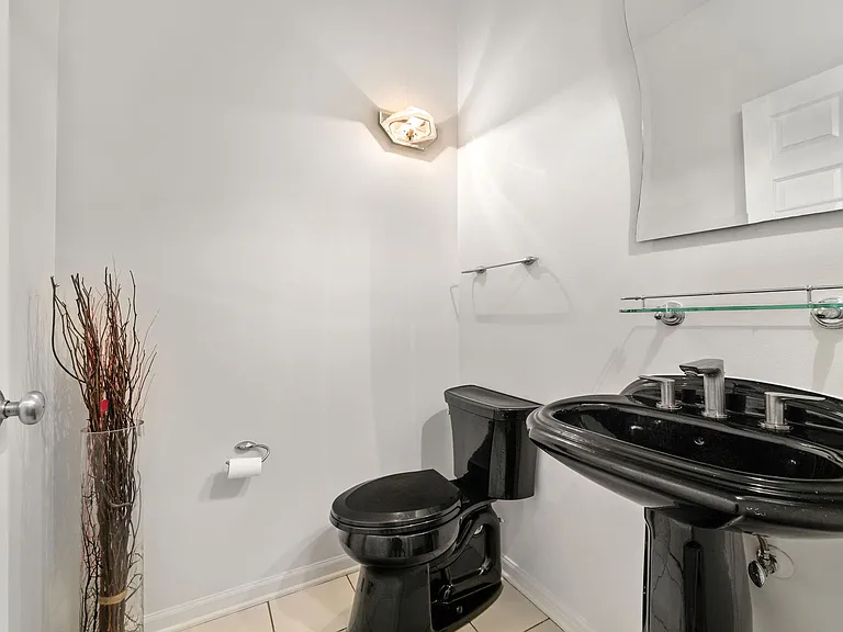 1745 Melise Dr — Photo 9