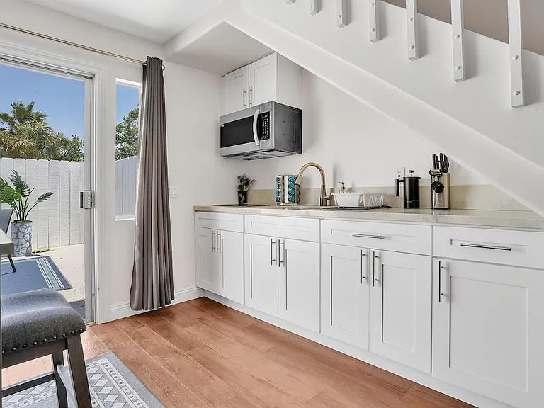 3784 Nectarine Cir #6 — Photo 3