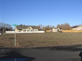 8068 Diamond Point Cir NE, Moses Lake, WA 98837