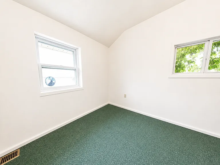 1125 Orr Ave — Photo 7