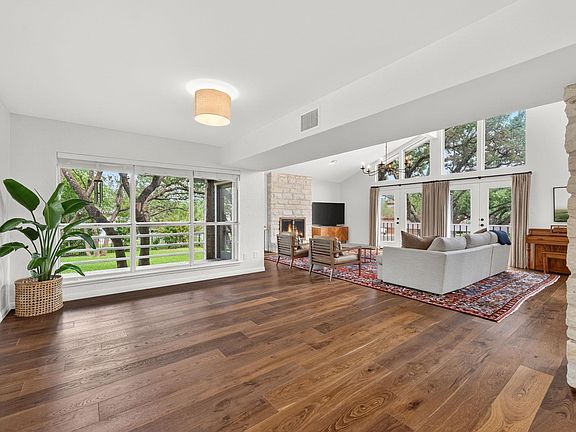 5th image of 50 Stillmeadow Dr