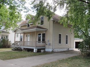 604 New St, Manchester, IA 52057