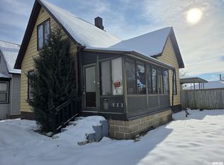 533 6th Ave N, Clinton, IA 52732