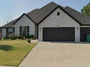 1411 Sweetbriar Way, Centerton, AR 72719