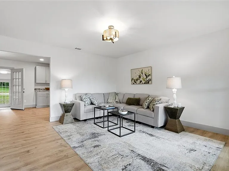 1079 Fairview Rd NW — Photo 5