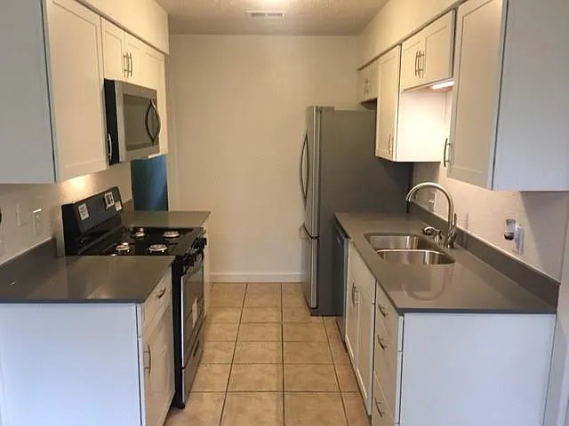 10400 Little Pebble Dr #B — Photo 1