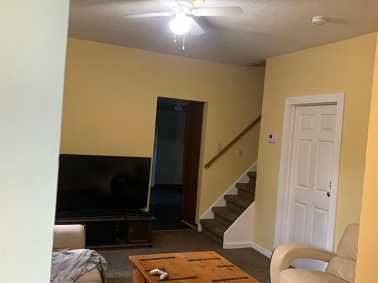 713 Sumner St — Photo 3
