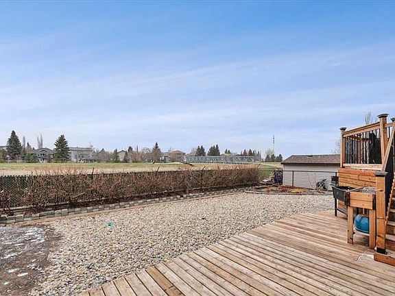 2nd image of 156 S Aspen Creek Cres