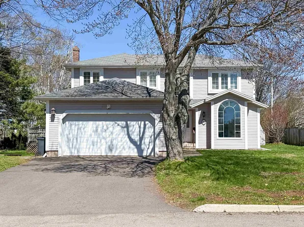 16 Lansdowne Ave, Charlottetown, PE C1A 3J2