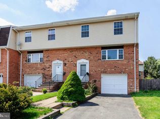 18 Catbird Ct, Lawrence Township, NJ 08648