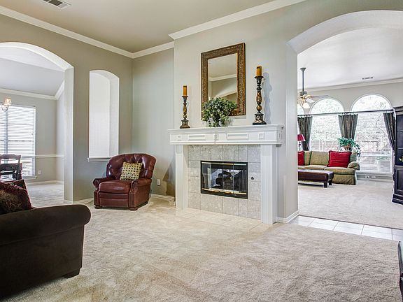 5th image of 210 Black Oak Cir