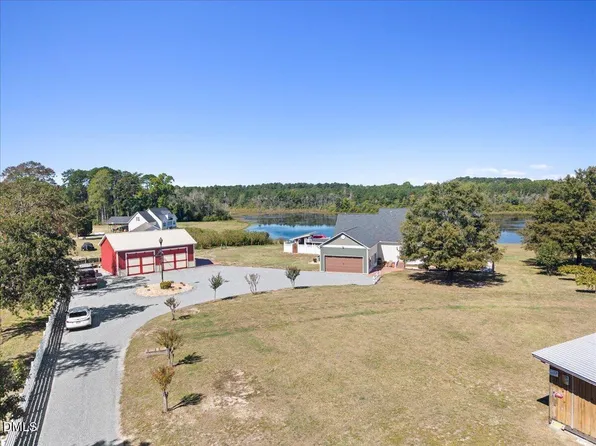3636 Holly Grove Rd #A, Dunn, NC 28334