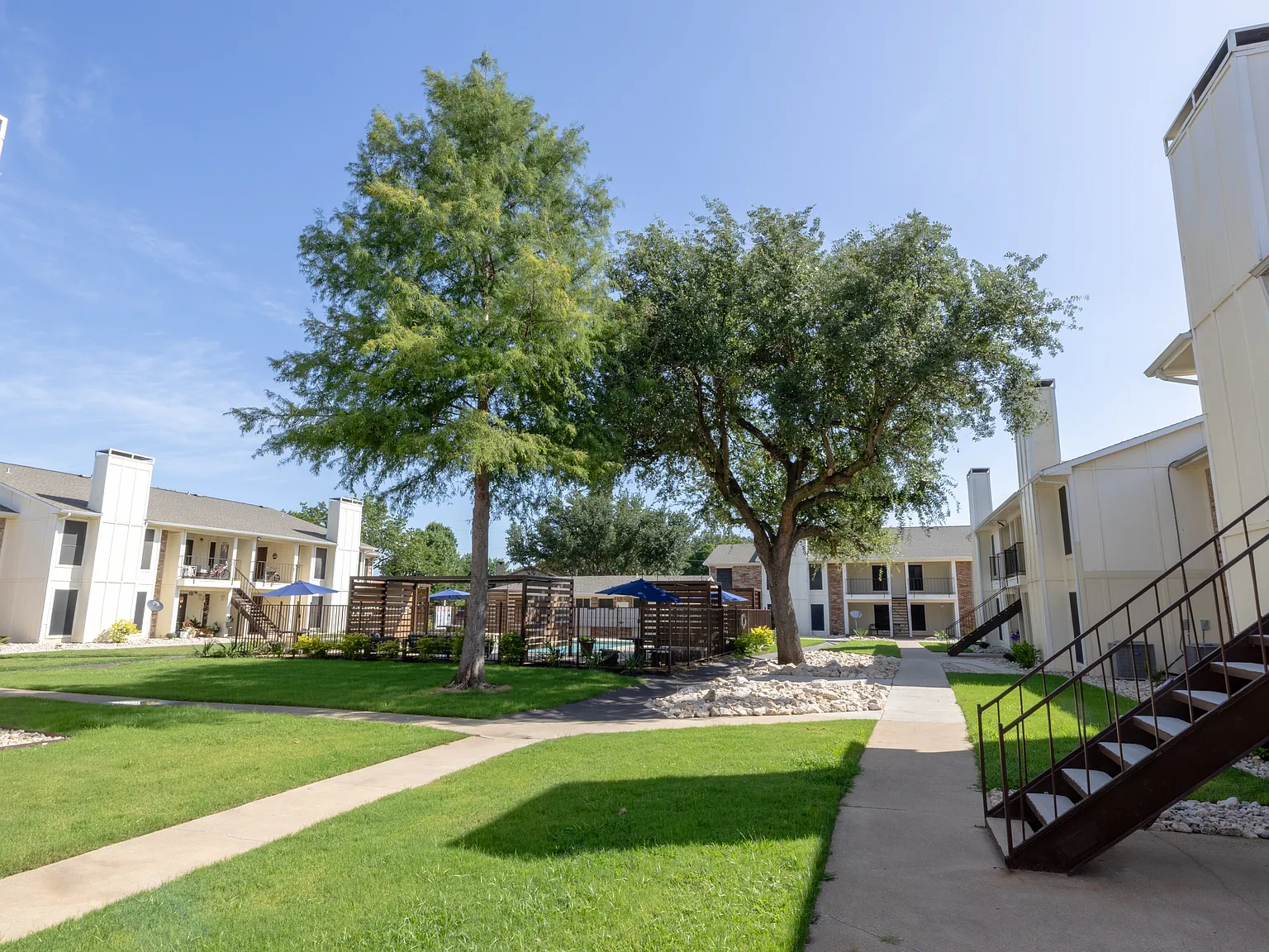 Stonegate Apartments — Photo 3