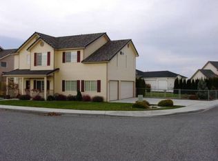 2442 N Rhode Island Ct, Kennewick, WA 99336