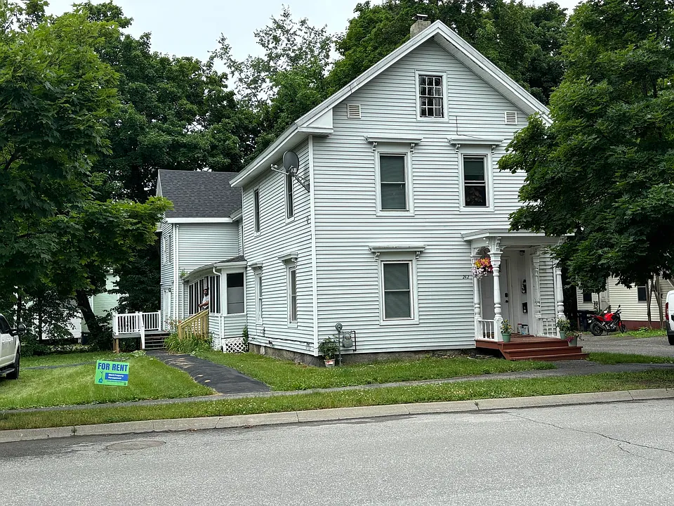 242 Essex St #1