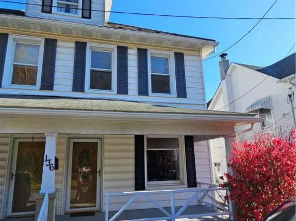 136 Sanders Rd, Pen Argyl, PA 18072