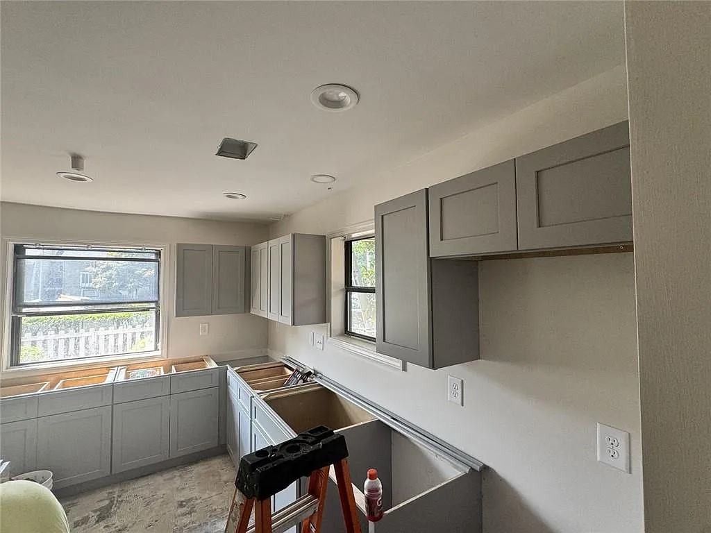 3 bed, 2.5 bath, 1780 sqft, $2,495 — Photo 2