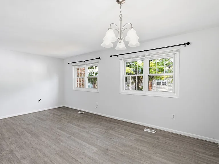 9178 Laurelwood Ct — Photo 6