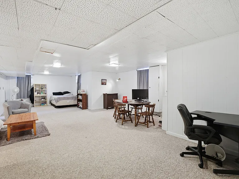 7322 Edmonston Rd — Photo 38