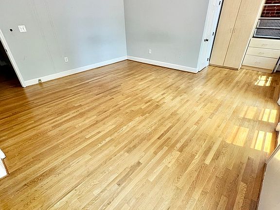2nd image of 204 W Broad St APT 1