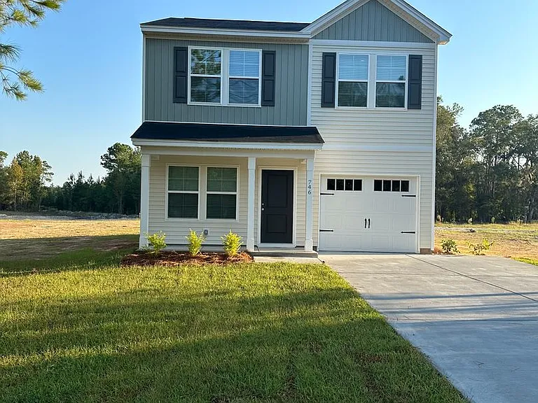 746 Palmer Rd NE — Photo 1