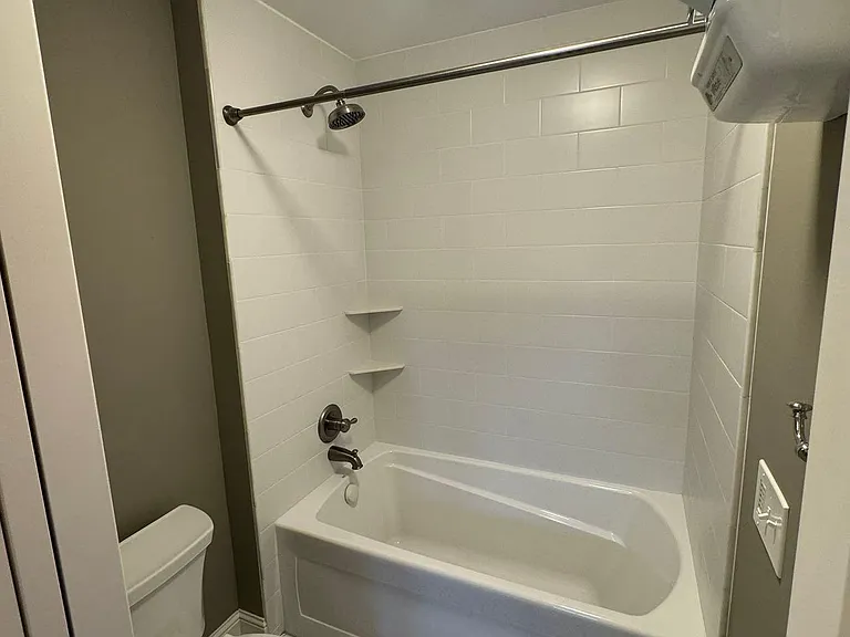 112 Oakwood Rd — Photo 39