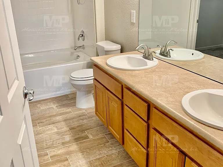 4825 Hahns Peak Dr #104 — Photo 11