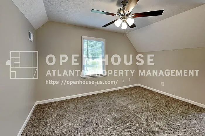 210 Austin Dr — Photo 11