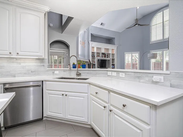 5907 Ballina Canyon Ln — Photo 8