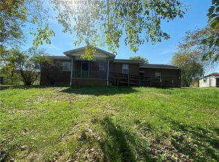 57 Dunbar Ln, Evans, WV 25241