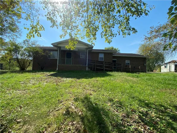 57 Dunbar Ln, Evans, WV 25241