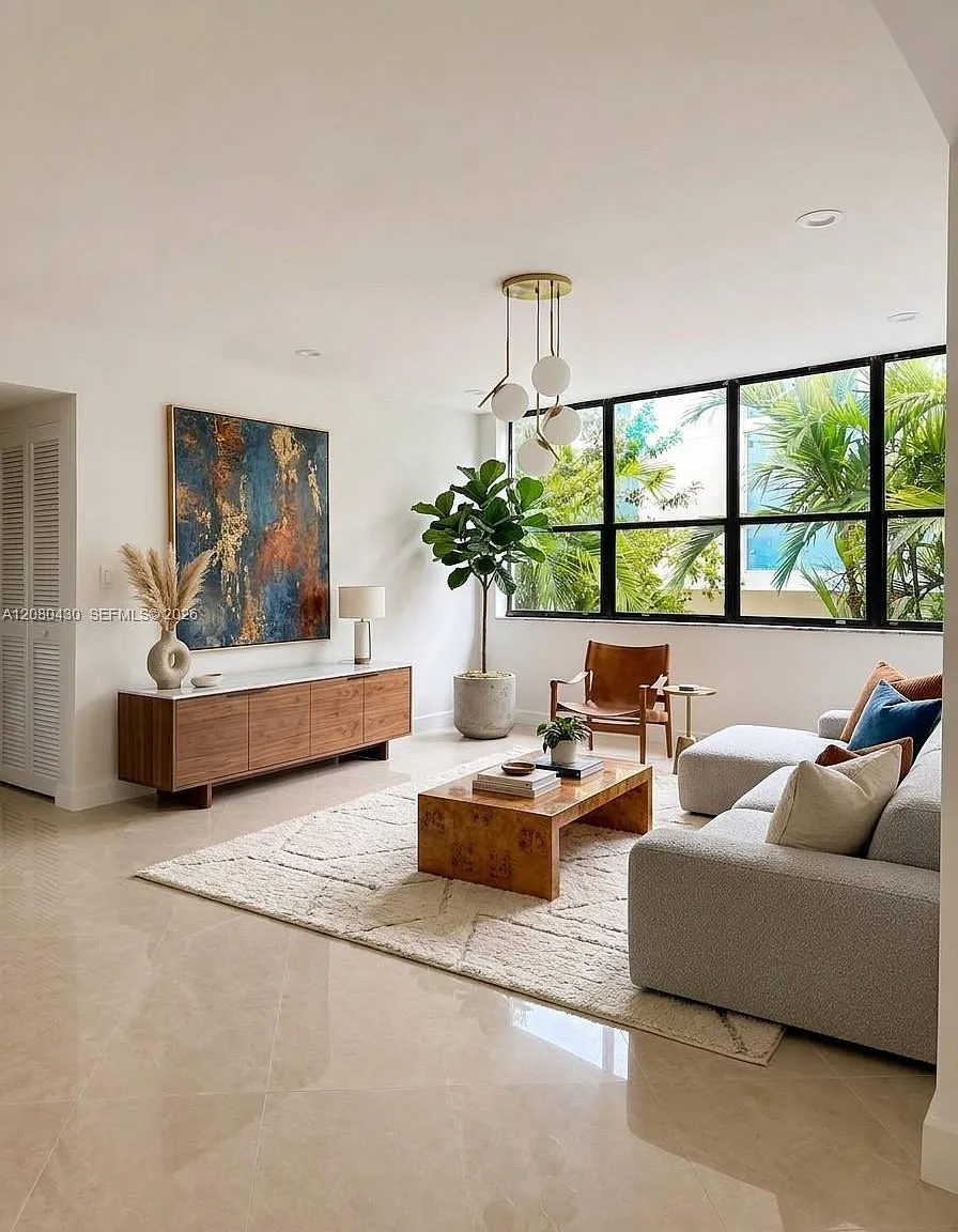 The Imperial Condo — Photo 3