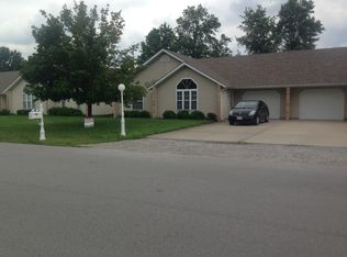 123 Lou Ann Dr, Herrin, IL 62948