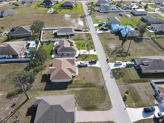 4th image of 1105 NE 34th St