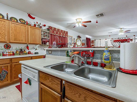3rd image of 7560 W NORTHVIEW Avenue