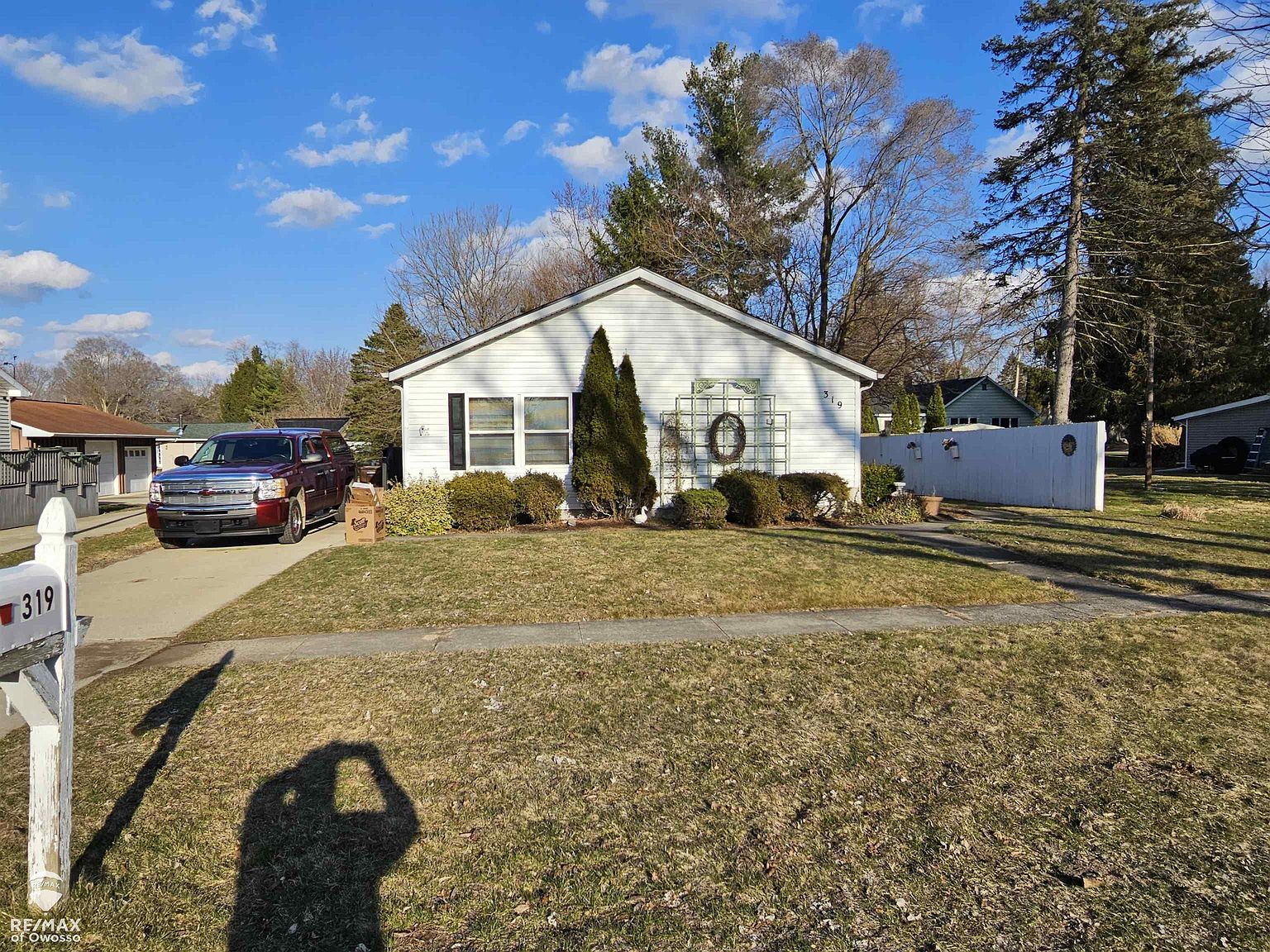 319 S Madison St, Perry, MI 48872 Zillow