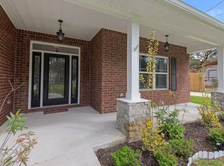 40 Marlborough Rd, Shalimar, FL 32579