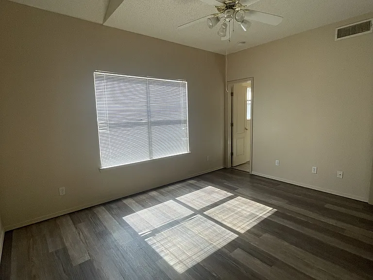 3708 Prairie Rose St — Photo 2