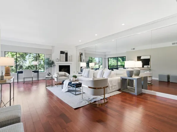 1280 Sharon Park Dr APT 27, Menlo Park, CA 94025