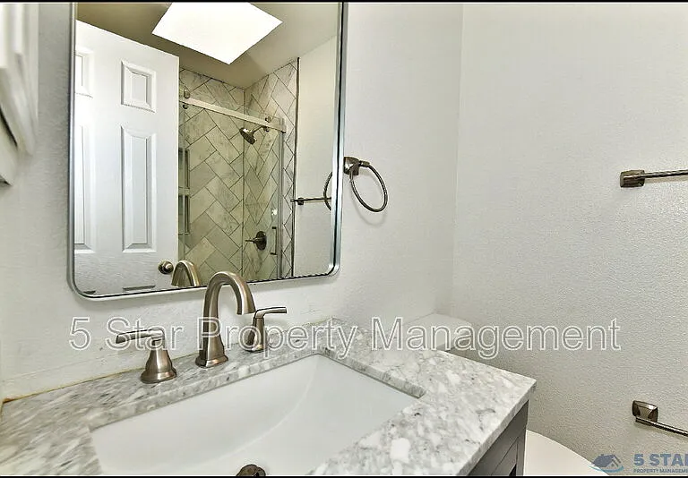 804 Margarita St — Photo 26