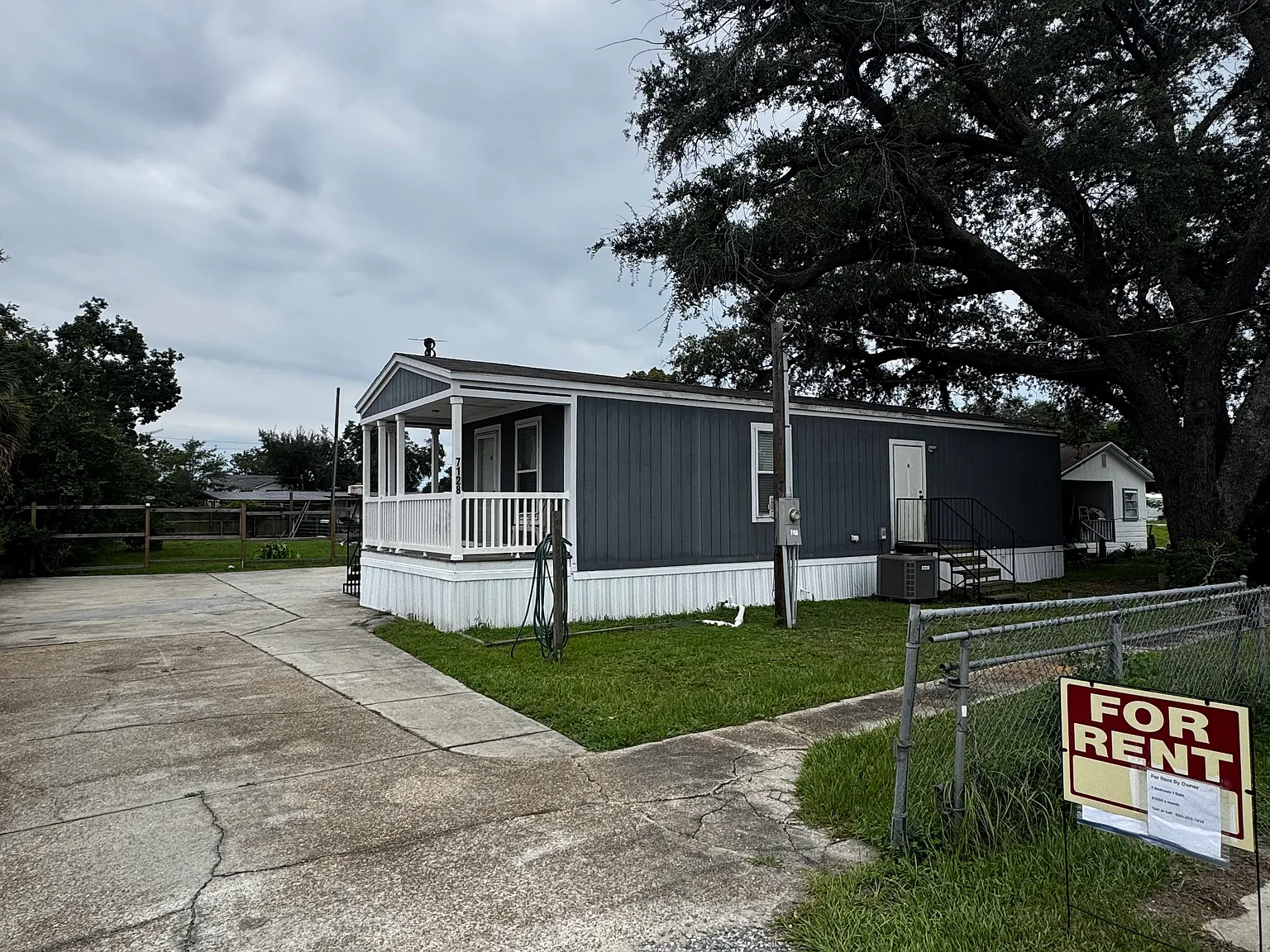 2 bed, 800 sqft, $1,550 — Photo 1