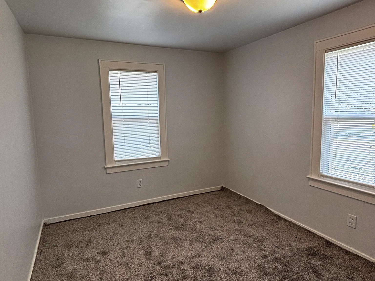 242 Abbie St SE — Photo 4