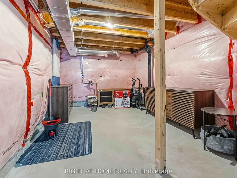 432 Meadowbreeze Dr — Photo 23