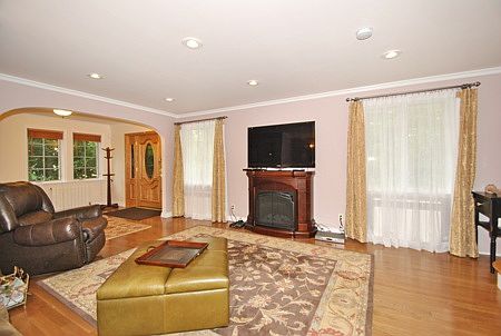 2nd image of 4558 Browvale Ln