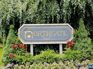 53 White Beeches Dr #53C, Township of Washington, NJ 07676