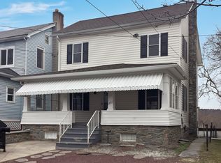 231 Cherry St, Slatington, PA 18080